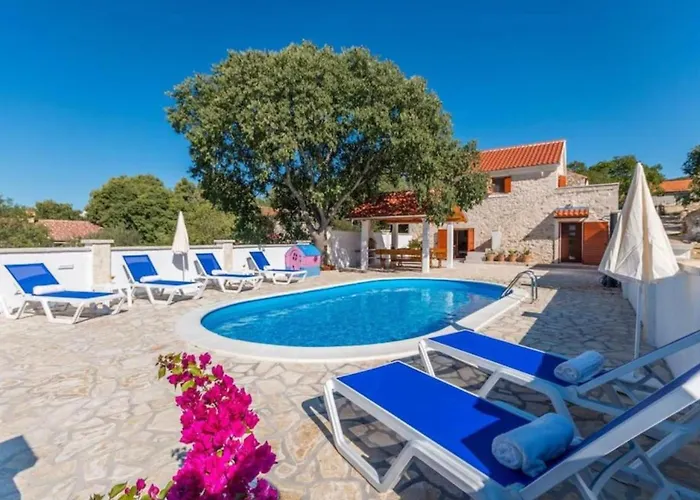 The Grandfather - Heated Pool Retreat וילה *